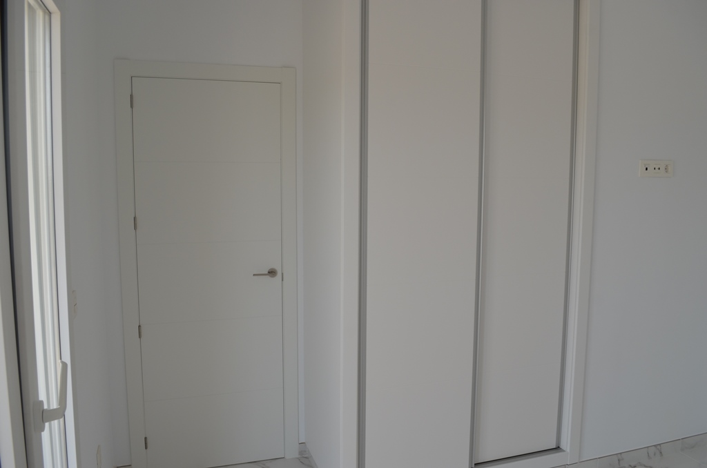 Huvila Pinoso, Alicante, Espanja 5 makuuhuonetta, 225 m2 No. 87408