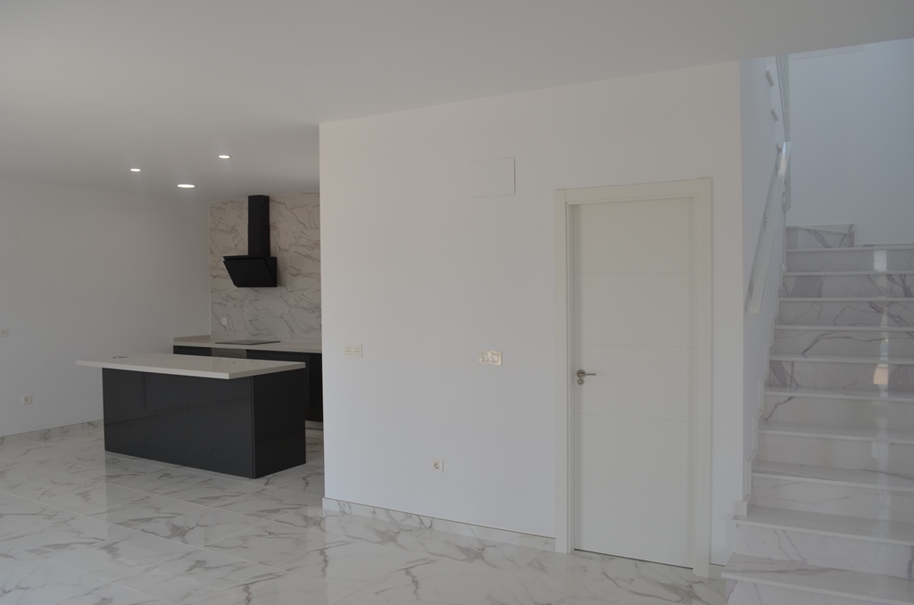 Huvila Pinoso, Alicante, Espanja 5 makuuhuonetta, 225 m2 No. 87408