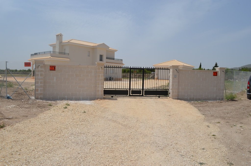 Huvila Pinoso, Alicante, Espanja 5 makuuhuonetta, 225 m2 No. 87408