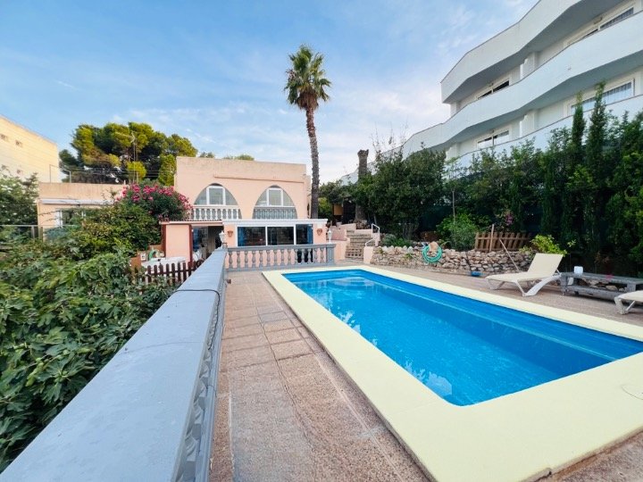 Casa a Santa Ponsa, Mallorca, Spagna 4 camere da letto, 280 mq. N° 109939