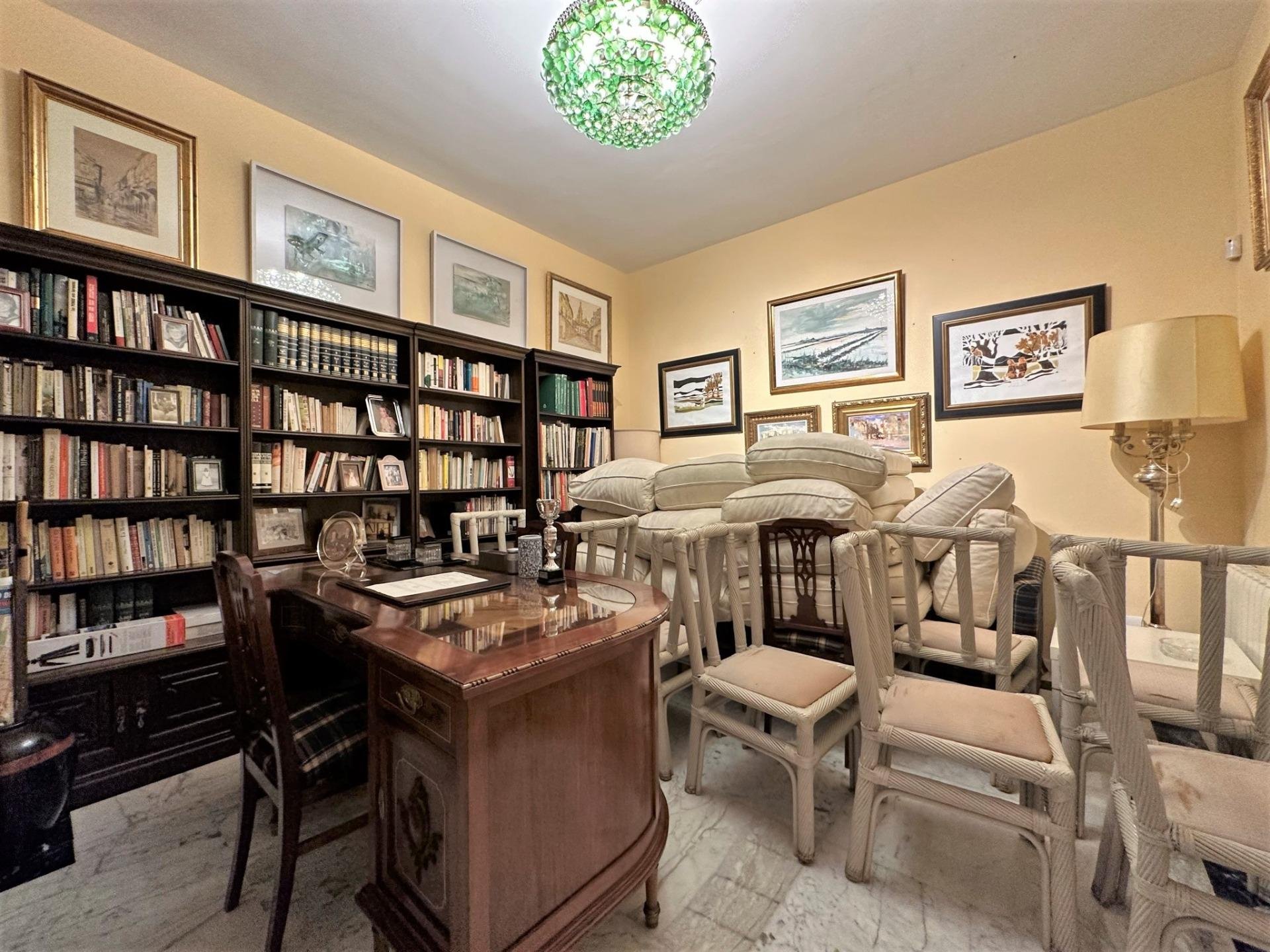 Huvila Naquera, Valencia, Espanja 5 makuuhuonetta, 739 m2 No. 84496