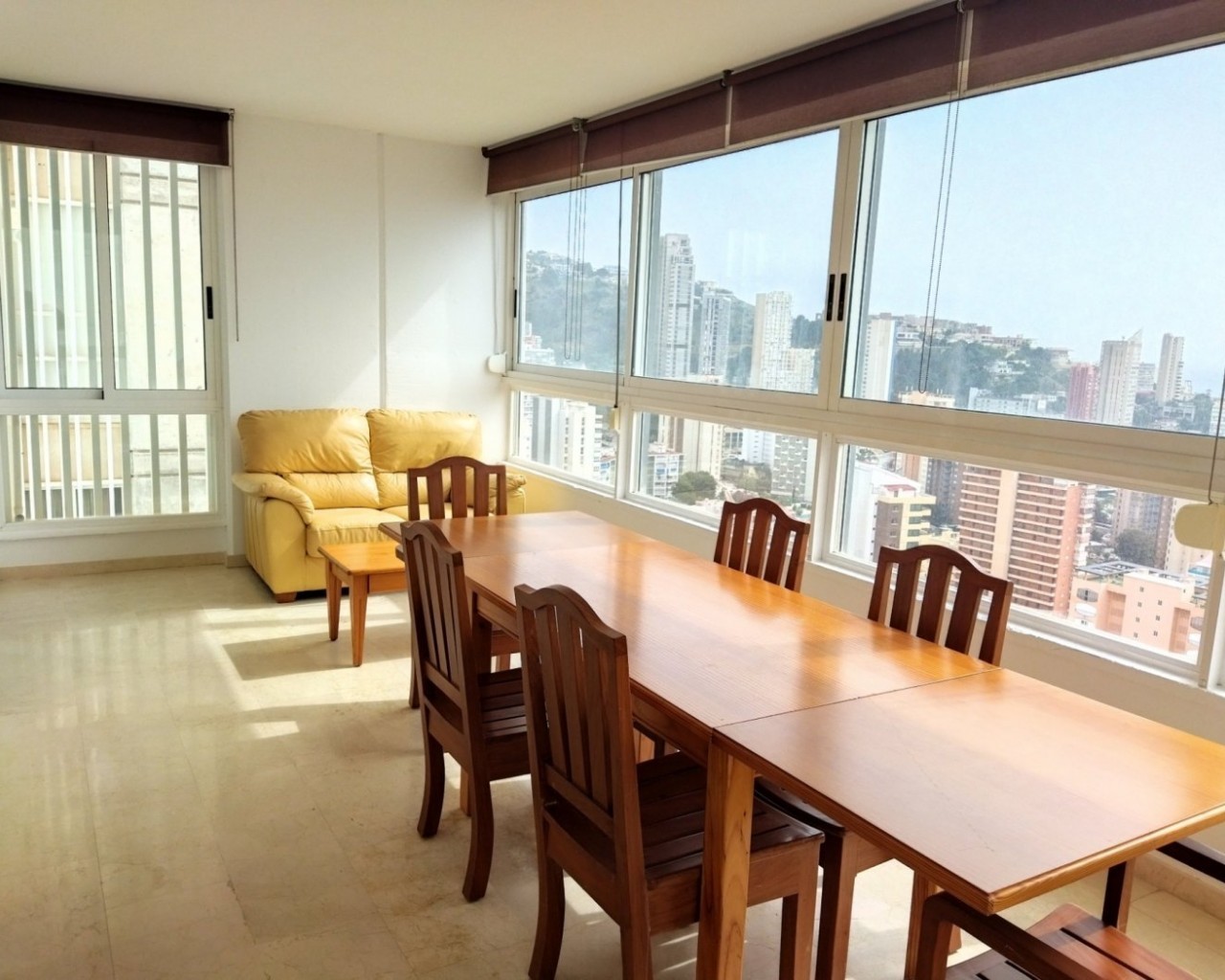 Apartamento en Benidorm, Alicante, España 3 dormitorios, 160 m2 No. 119385