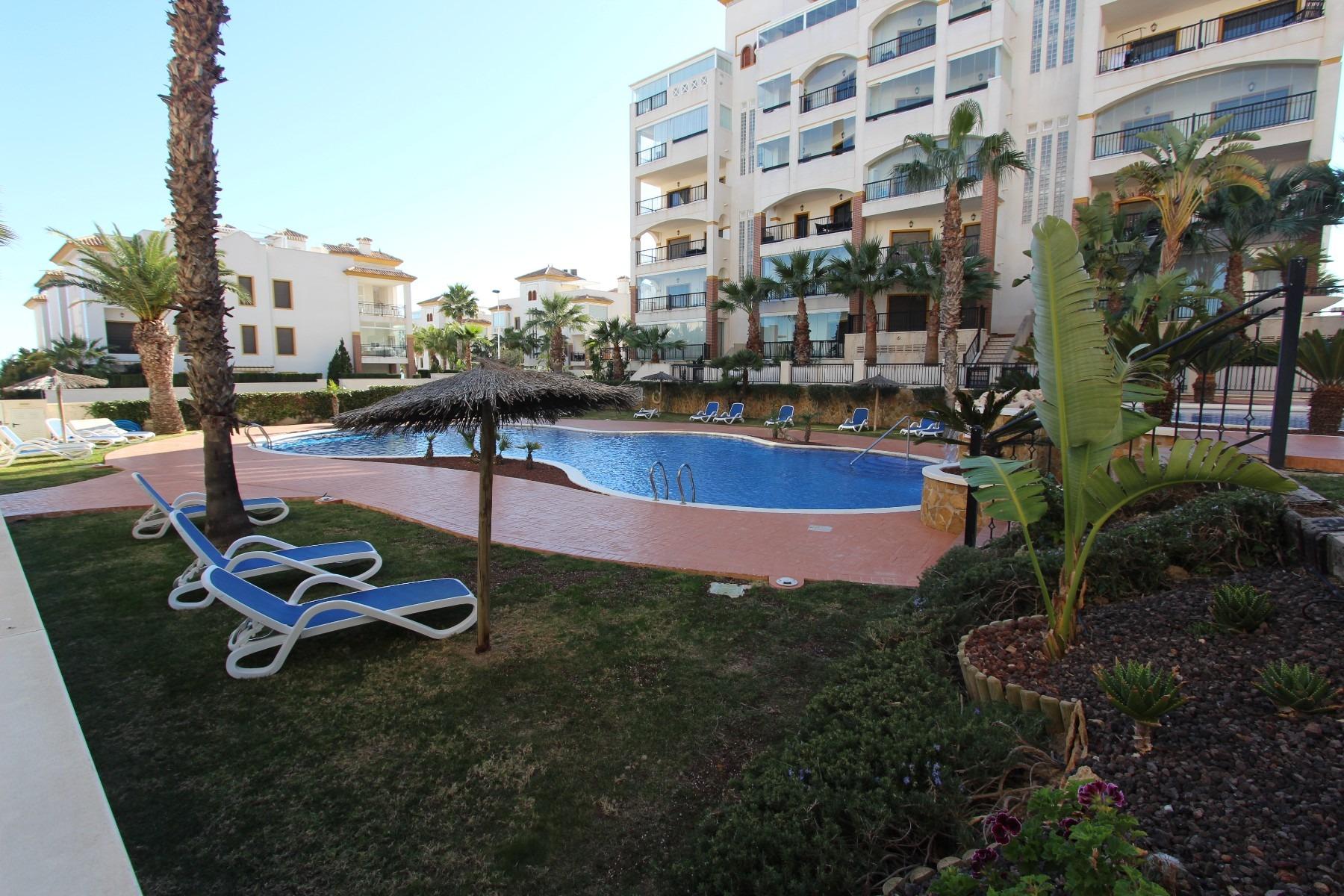 Appartamento a Guardamar del Segura, Alicante, Spagna 2 camere da letto, 84 mq. N° 90055