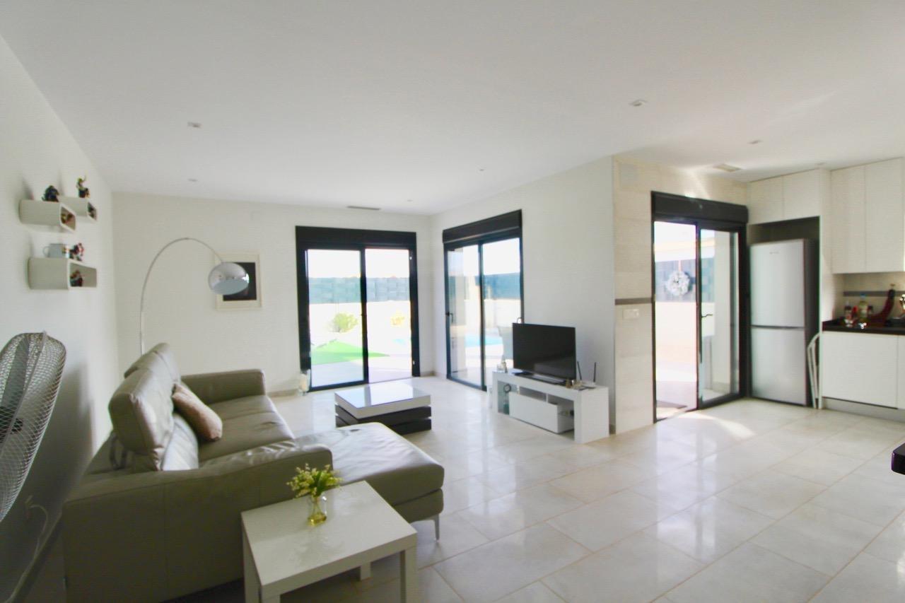 Villa en Pinoso, Alicante, España 3 dormitorios, 120 m2 No. 111217