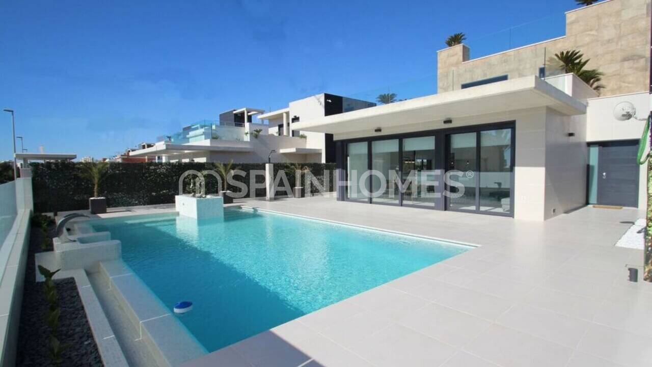 Huvila San Miguel de Salinas, Alicante, Espanja 3 makuuhuonetta, 144 m2 No. 48775