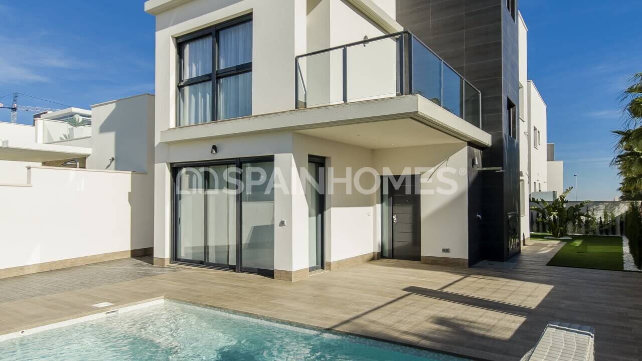 Huvila San Miguel de Salinas, Alicante, Espanja 3 makuuhuonetta, 144 m2 No. 48775