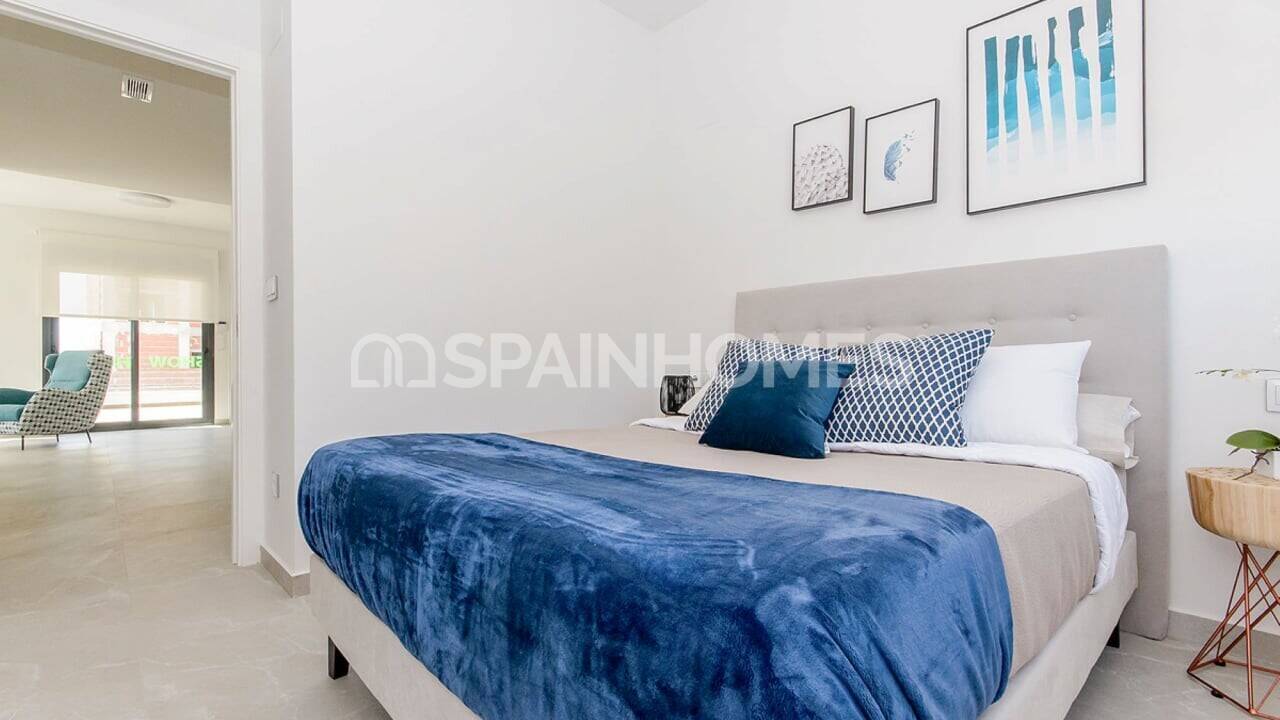 Huvila San Miguel de Salinas, Alicante, Espanja 3 makuuhuonetta, 144 m2 No. 48775