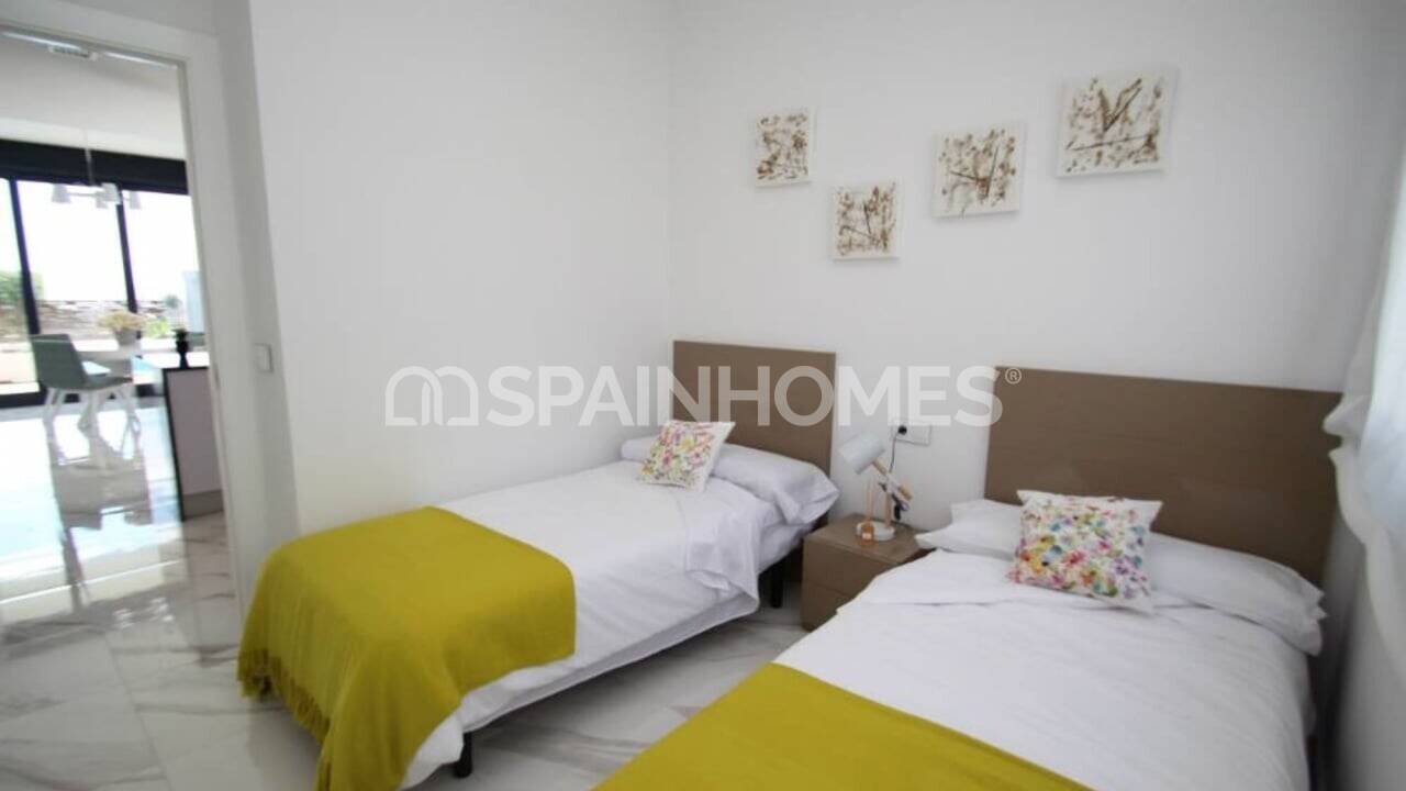 Huvila San Miguel de Salinas, Alicante, Espanja 3 makuuhuonetta, 144 m2 No. 48775