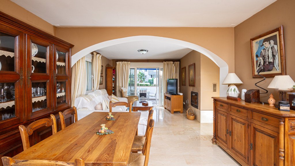 Apartamento en Marbella, Málaga, España 3 dormitorios, 83 m2 No. 106731