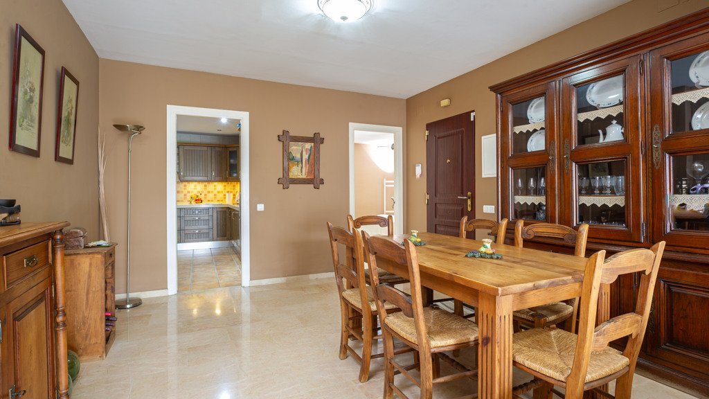 Apartamento en Marbella, Málaga, España 3 dormitorios, 83 m2 No. 106731