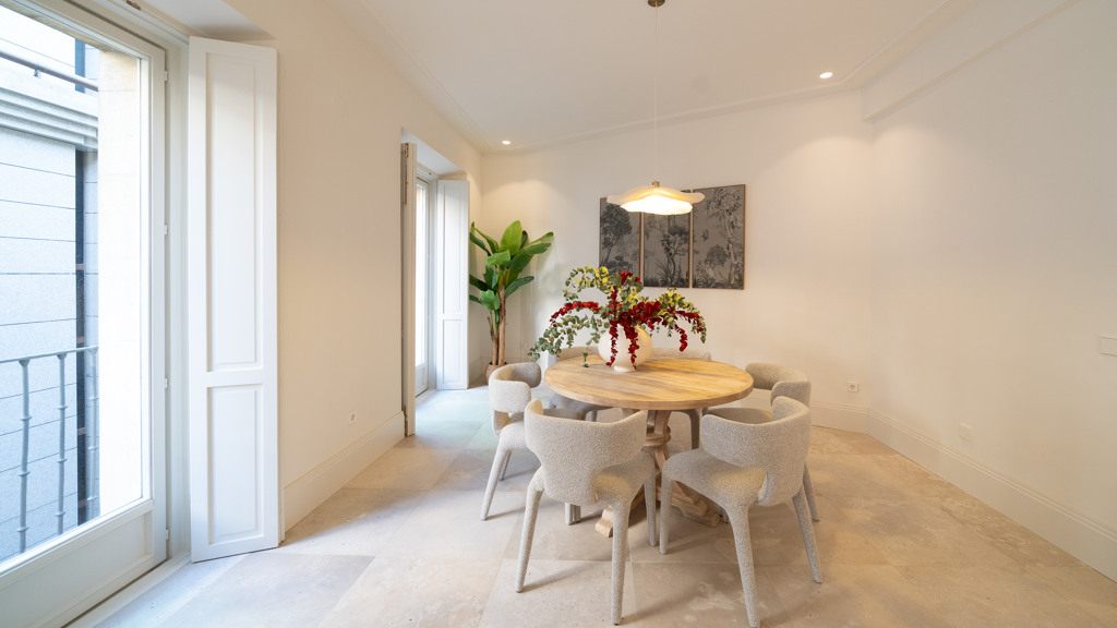 Huoneisto Madrid, Espanja 3 makuuhuonetta, 164 m2 No. 100064