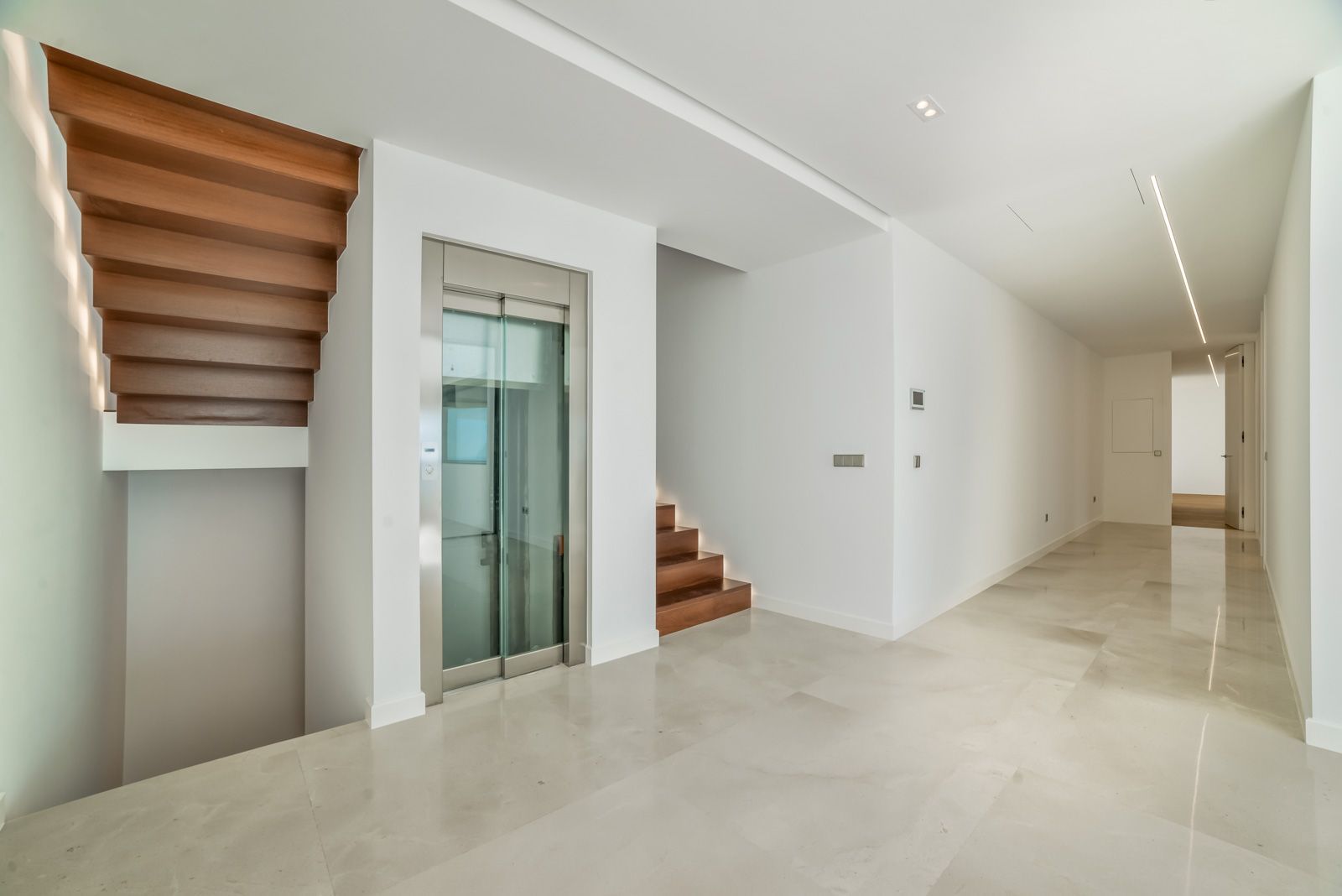 Villa à Altea, Alicante, Espagne 5 chambres, 750 m2 No. 95450