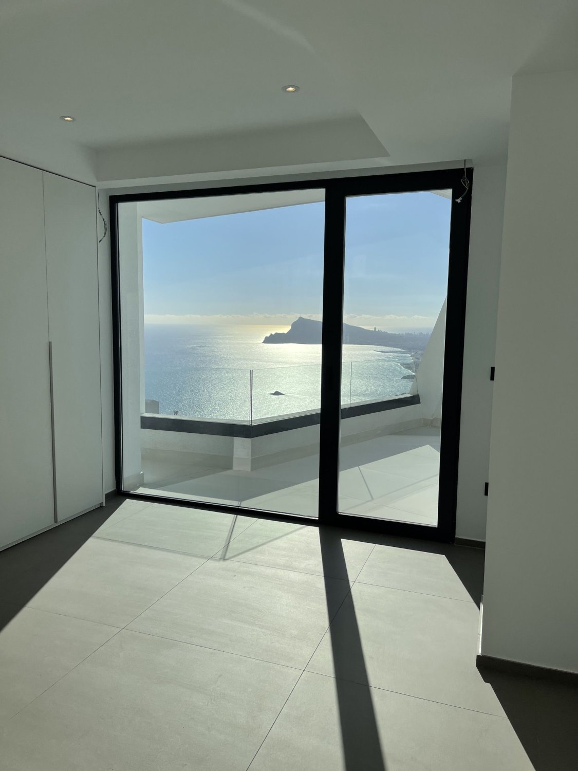 Villa i Altea, Alicante, Spanien 4 sovrum, 500 kvm. Nr. 97426