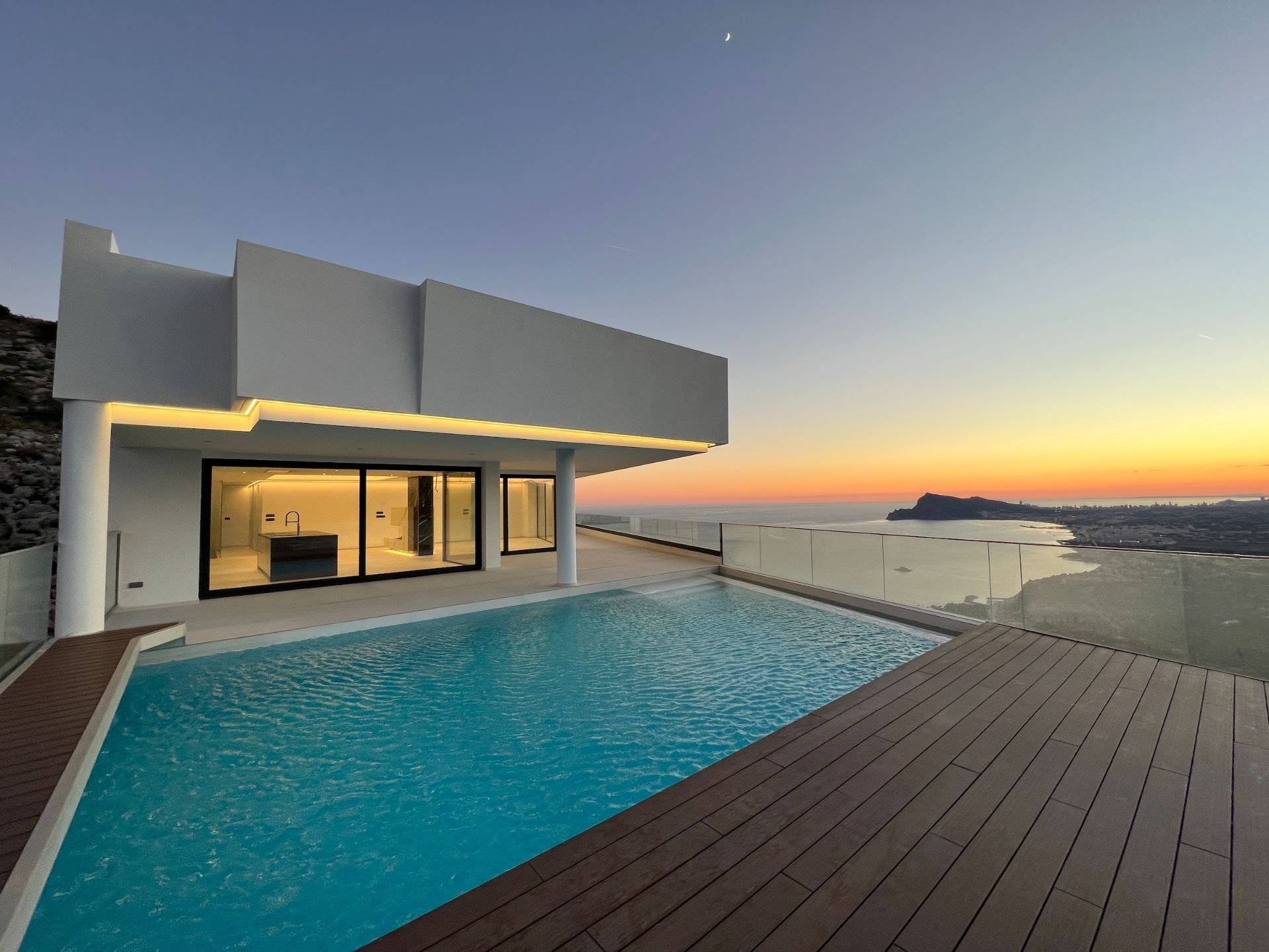Villa i Altea, Alicante, Spanien 4 sovrum, 500 kvm. Nr. 97426