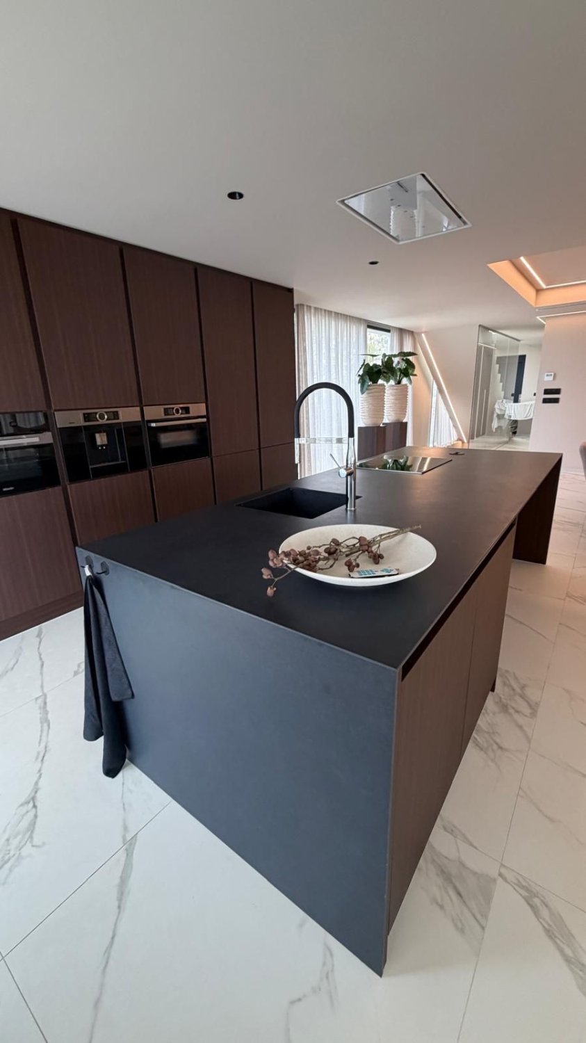 Villa i Altea, Alicante, Spanien 4 sovrum, 500 kvm. Nr. 97426