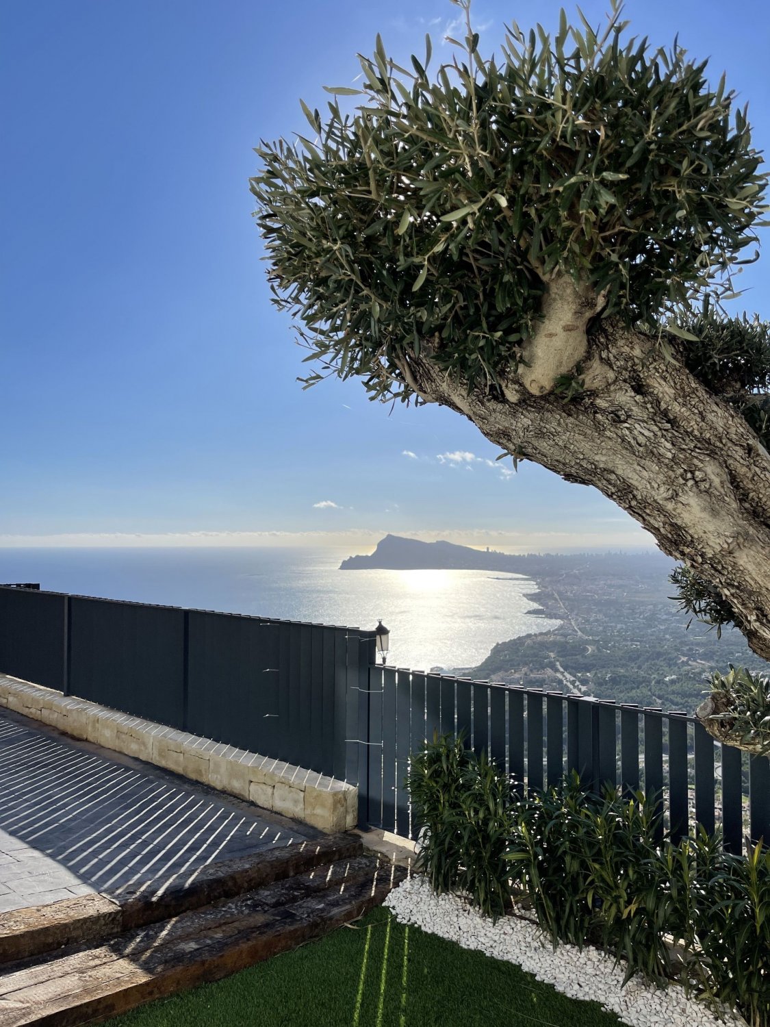 Villa i Altea, Alicante, Spanien 4 sovrum, 500 kvm. Nr. 97426