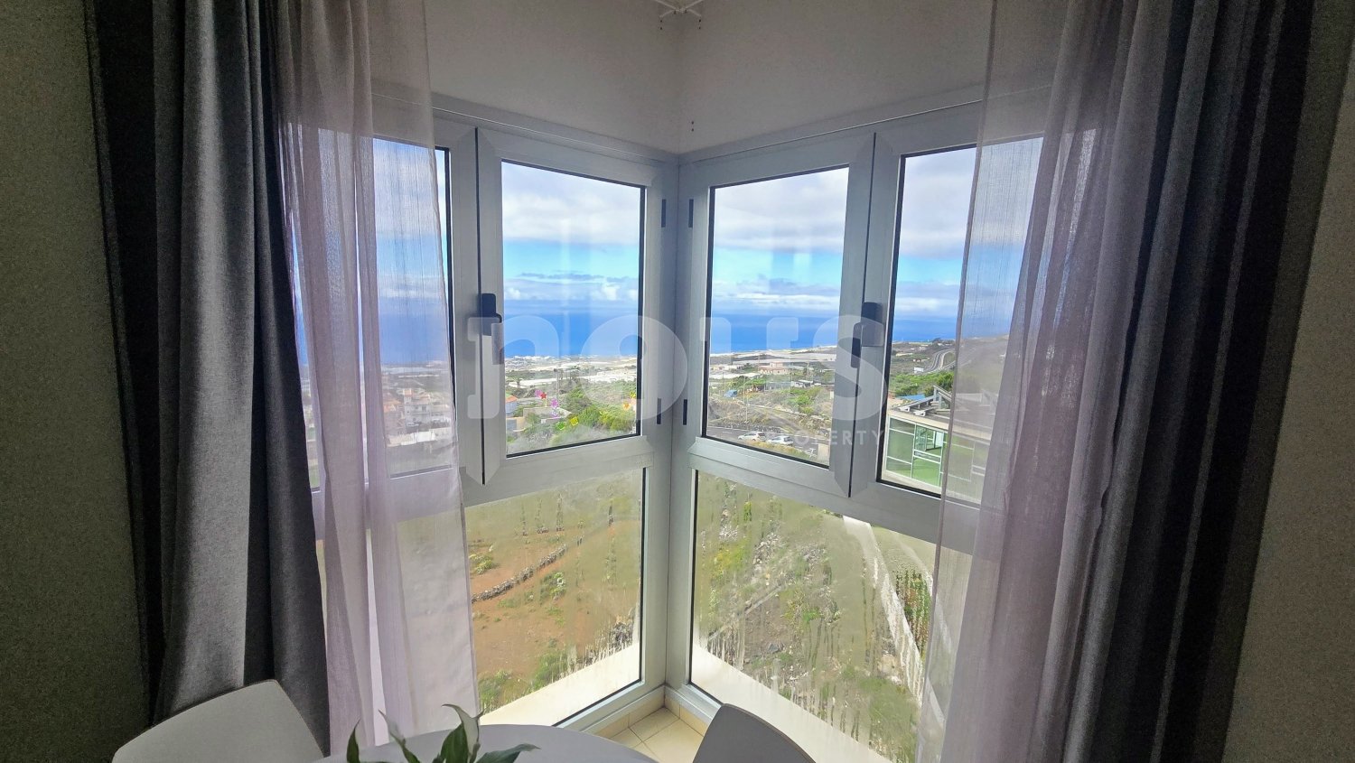 Apartamento en Guía de Isora, Tenerife, España 2 dormitorios, 60 m2 No. 103103