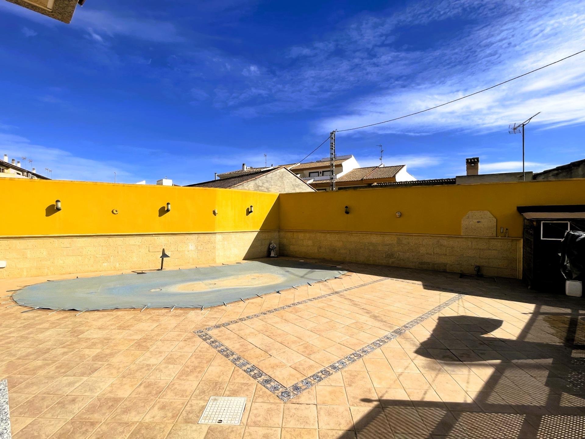 Villa a Pilar de la Horadada, Alicante, Spagna 5 camere da letto, 223 mq. N° 92115