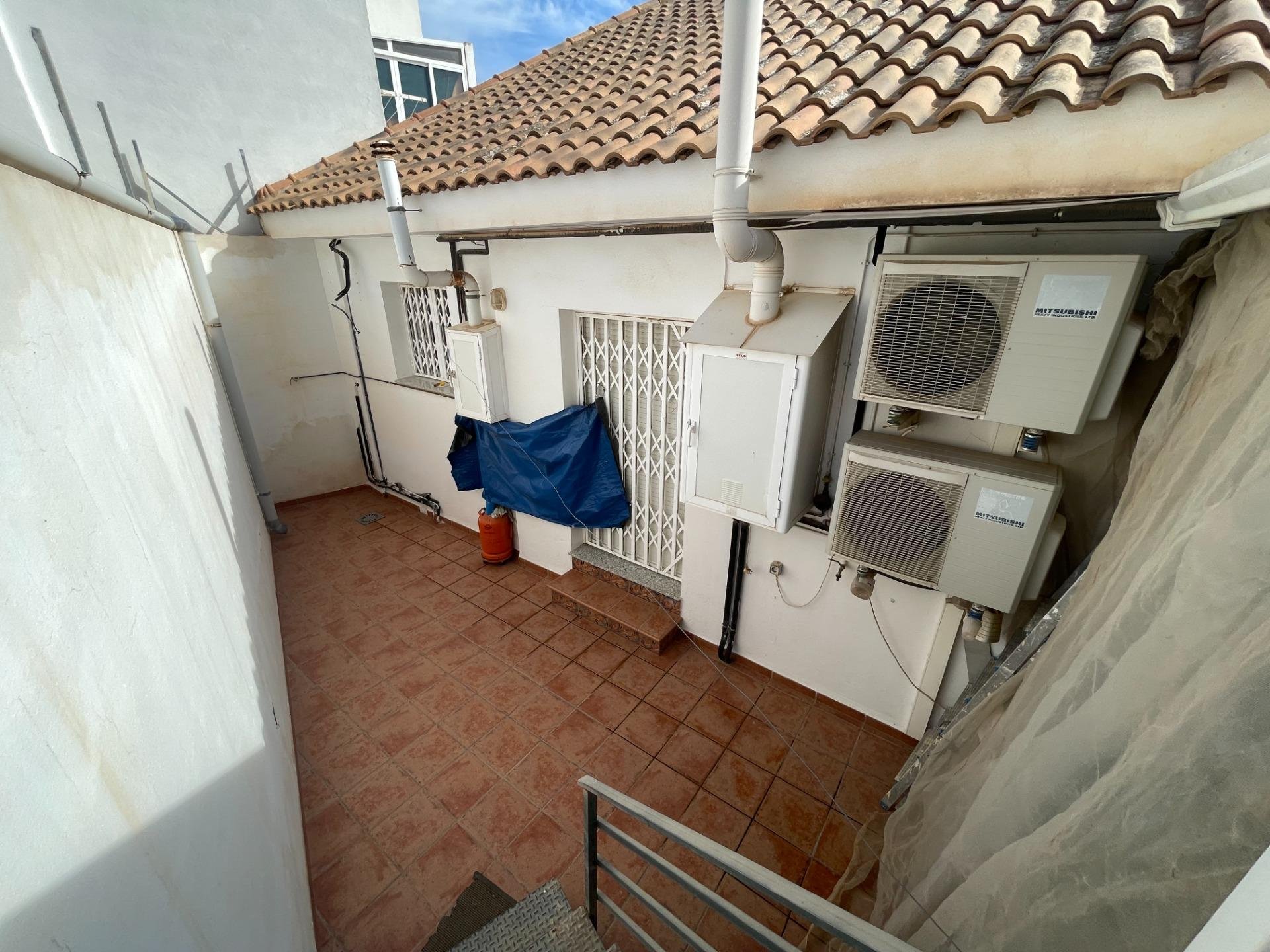 Villa a Pilar de la Horadada, Alicante, Spagna 5 camere da letto, 223 mq. N° 92115