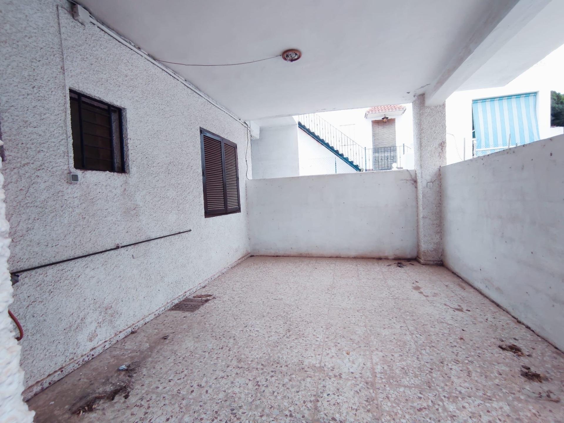 Bungalow in Guardamar del Segura, Alicante, Spain 4 bedrooms, 101 sq.m. No. 92113