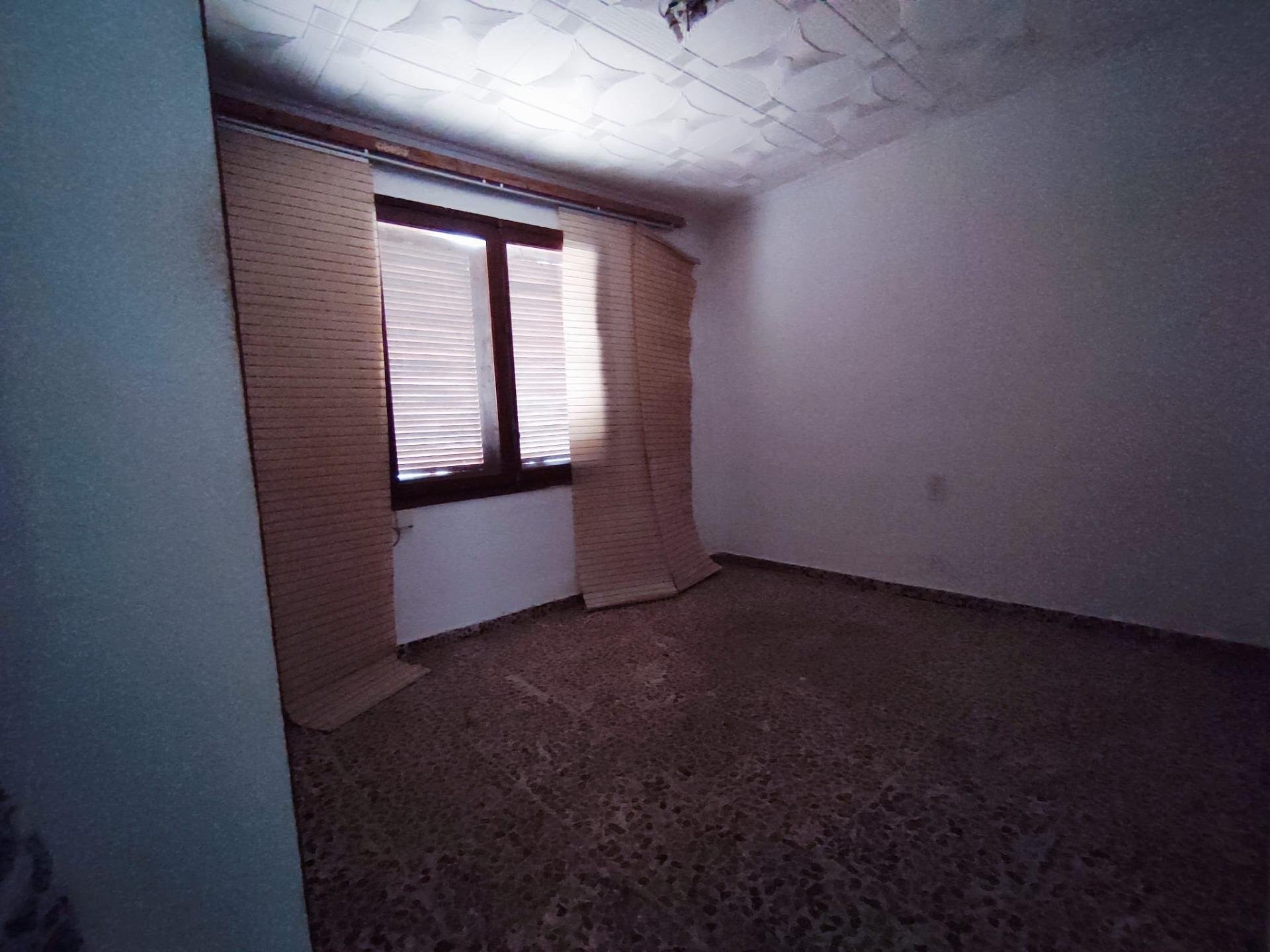 Bungalow in Guardamar del Segura, Alicante, Spain 4 bedrooms, 101 sq.m. No. 92113