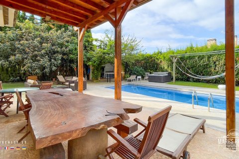 Villa in Lloret de Mar, Girona, Spanien 5 Schlafzimmer, 466 m2 Nr. 97899