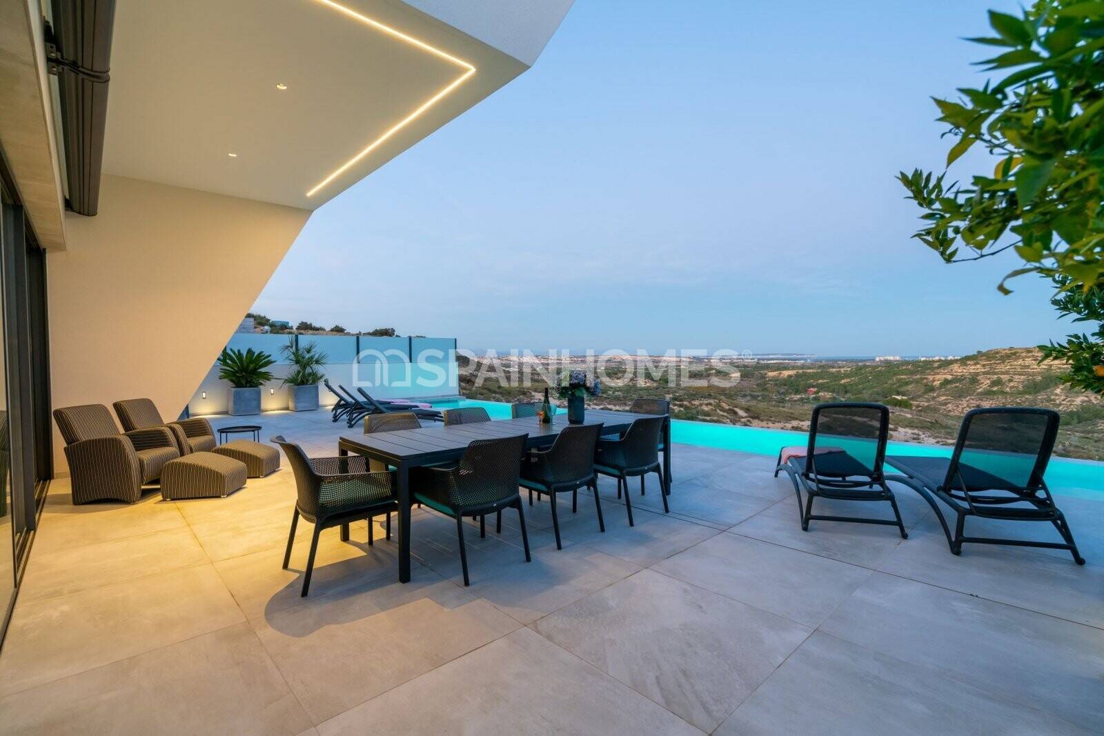 Villa Rojales, Alicante, Spānijā 4 istabas, 280 m2 Nr. 108387