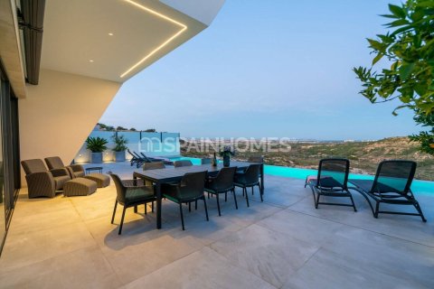 Villa in Rojales, Alicante, Spain 4 bedrooms, 280 sq.m. No. 108387