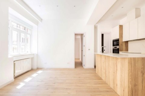 Wohnung in Madrid, Spanien 3 Schlafzimmer, 123 m2 Nr. 89292