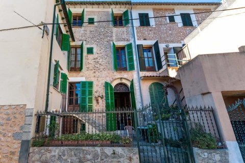 Townhouse in Soller, Mallorca, Spain 6 bedrooms, 331 sq.m. No. 92990
