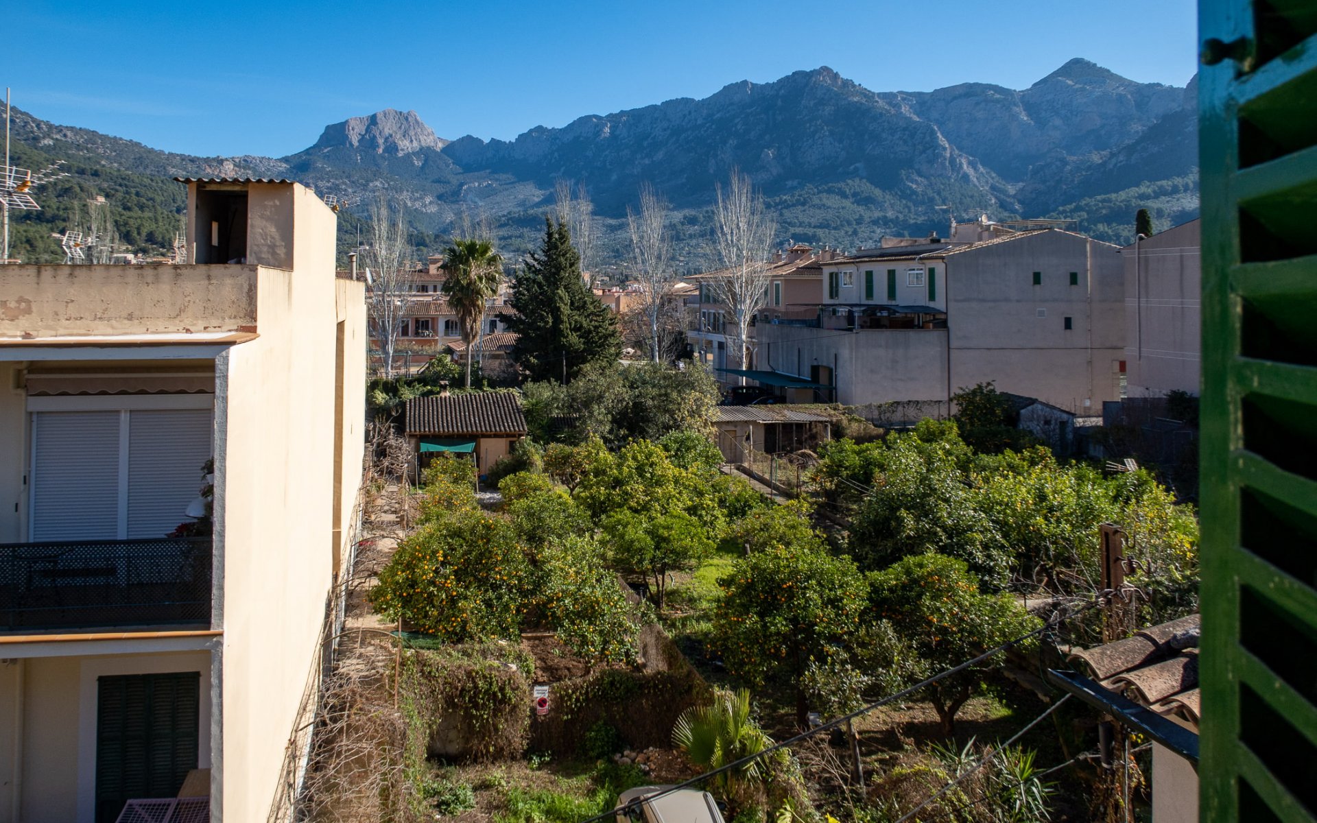 Kaupunkipientalo Soller, Mallorca, Espanja 6 makuuhuonetta, 331 m2 No. 92990