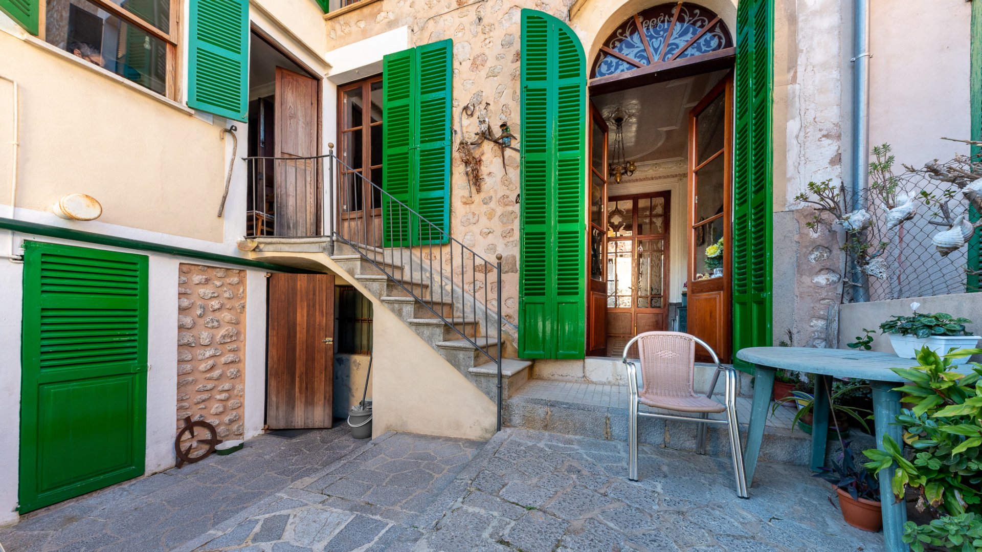 Kaupunkipientalo Soller, Mallorca, Espanja 6 makuuhuonetta, 331 m2 No. 92990