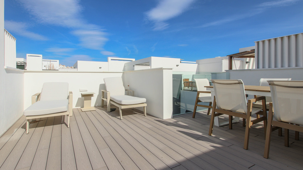 Radhus i Malaga, Spanien 3 sovrum, 236 kvm. Nr. 102734