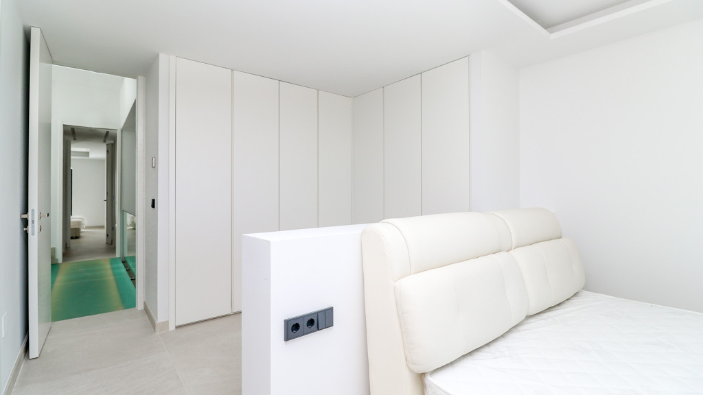 Radhus i Malaga, Spanien 3 sovrum, 236 kvm. Nr. 102734