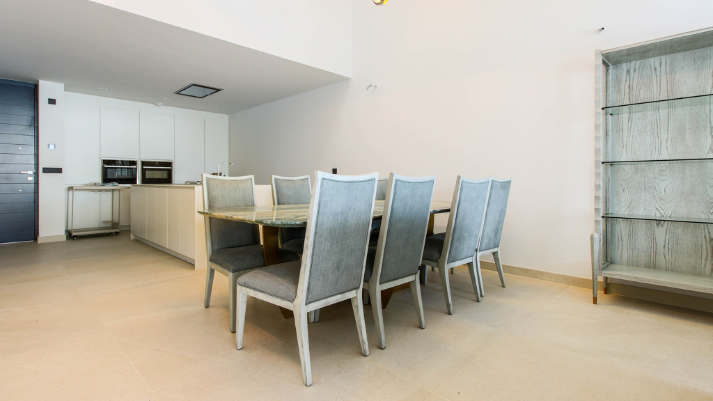 Radhus i Malaga, Spanien 3 sovrum, 236 kvm. Nr. 102734