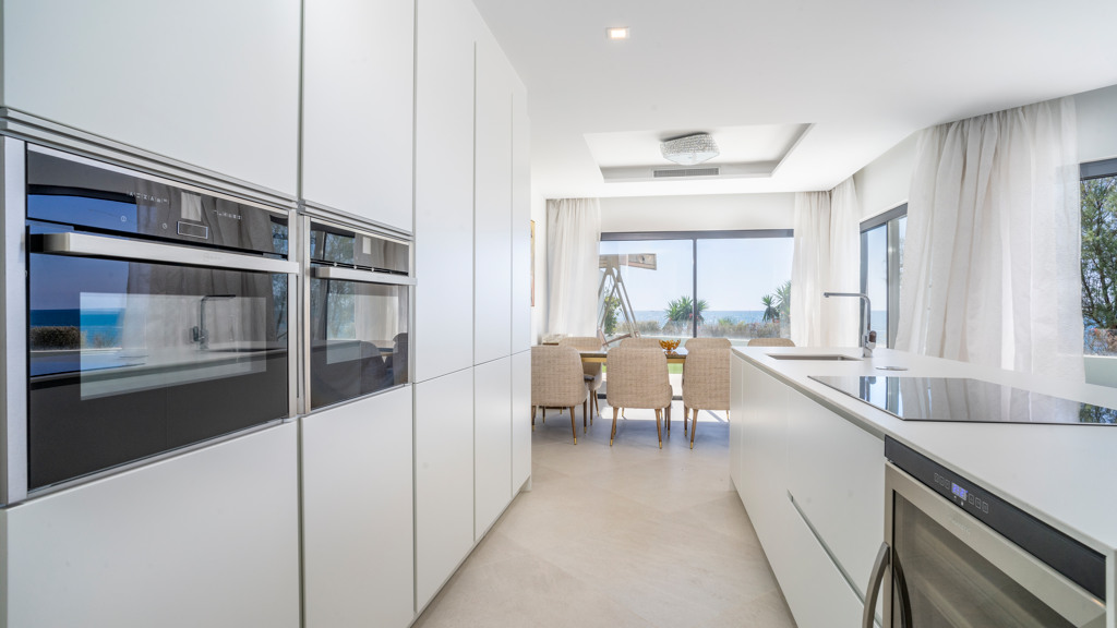 Radhus i Malaga, Spanien 3 sovrum, 340.7 kvm. Nr. 102736