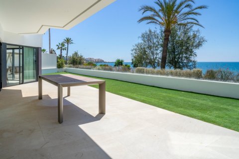 Townhouse in Malaga, Spain 3 bedrooms, 340.7 sq.m. No. 102736