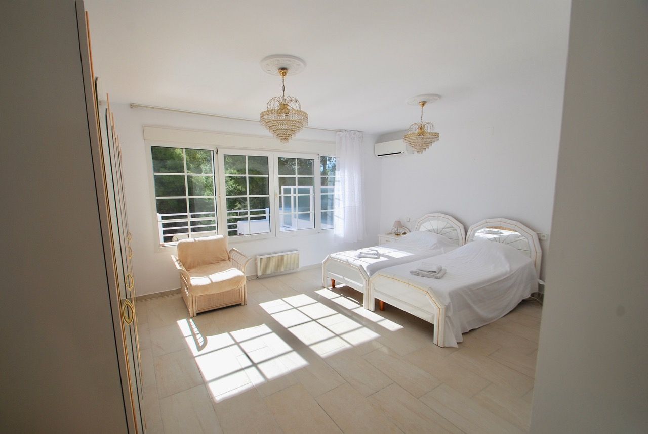 House à Alicante, Espagne 5 chambres, 370 m2 No. 95532