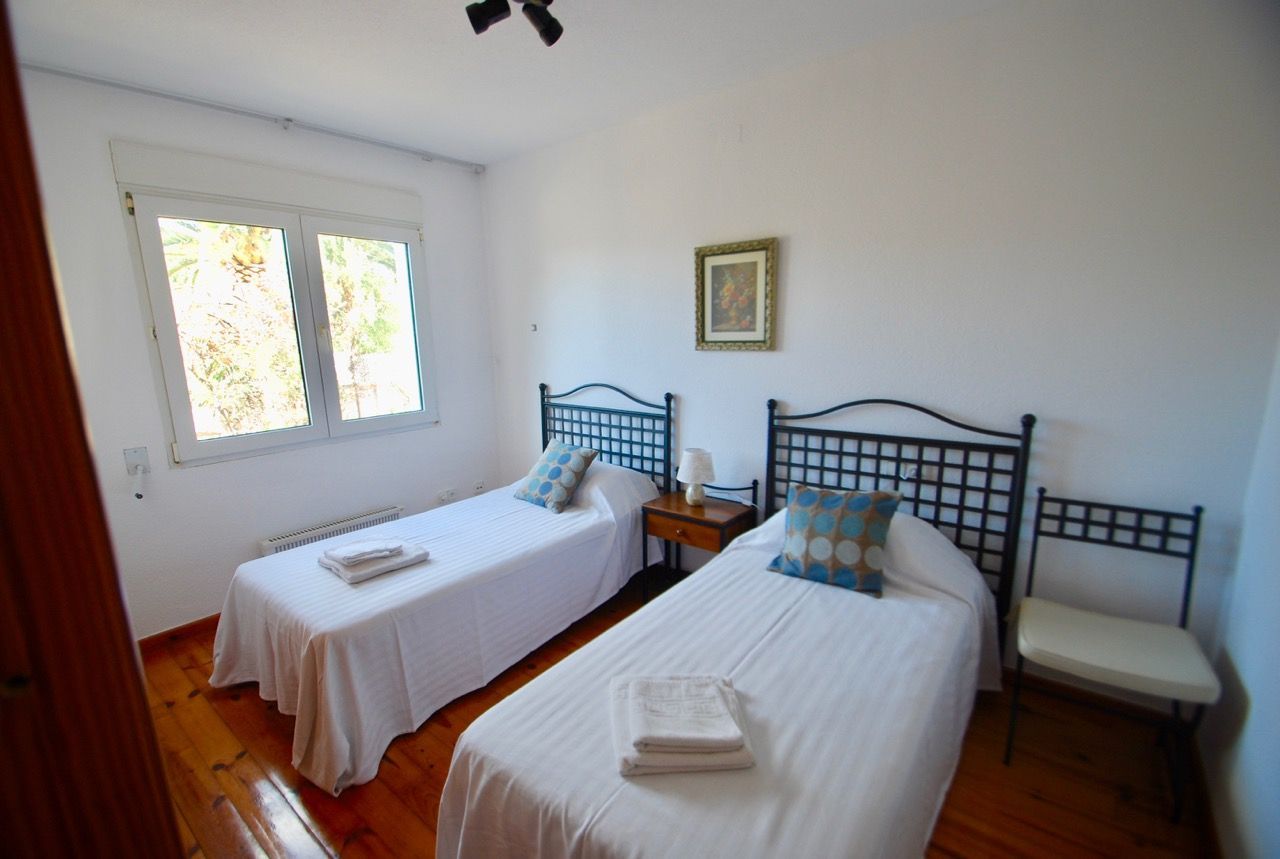 House à Alicante, Espagne 5 chambres, 370 m2 No. 95532