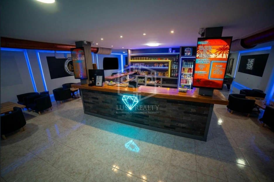 Gewerbeimmobilien in Adeje, Tenerife, Spanien 201 m2 Nr. 117445