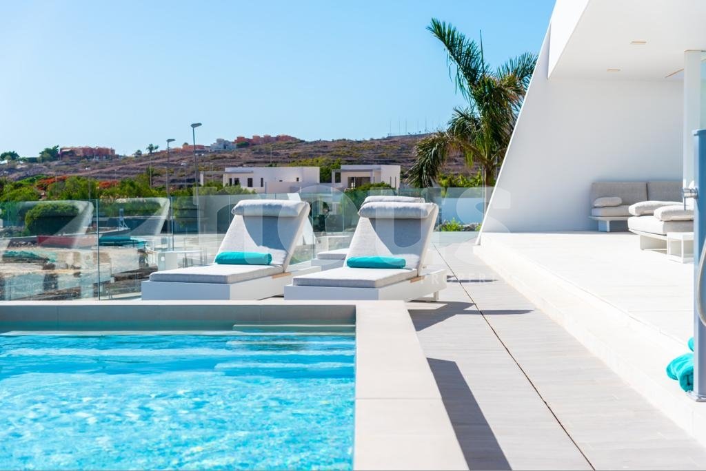 Villa in Adeje, Tenerife, Spanien 5 Schlafzimmer, 801 m2 Nr. 103041