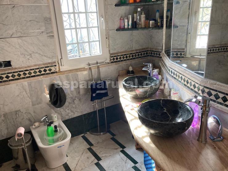 Casa a Baza, Granada, Spagna 4 camere da letto, 1098 mq. N° 86762