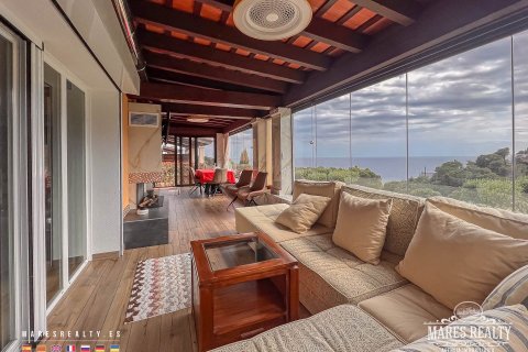 Villa in Tossa de Mar, Girona, Spain 4 bedrooms, 215 sq.m. No. 94178