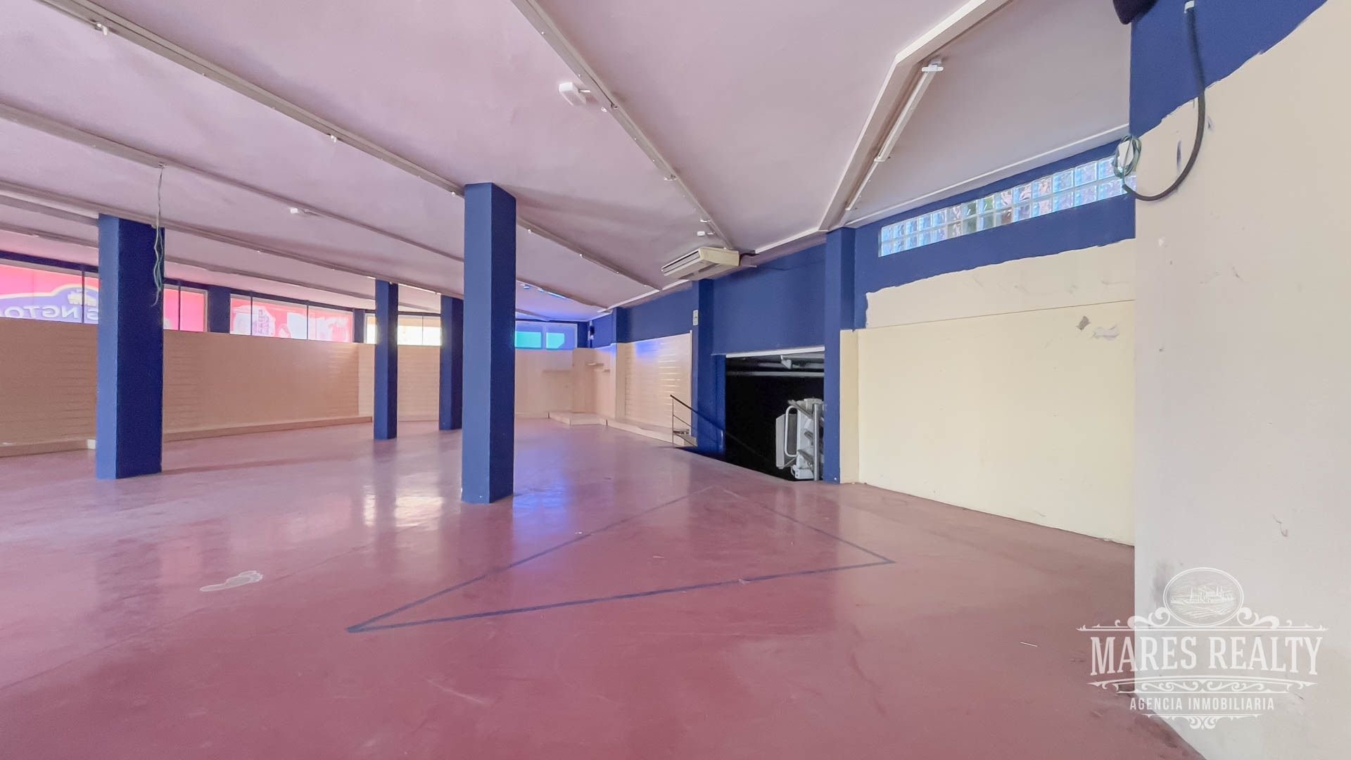 Commercial property à Lloret de Mar, Girona, Espagne 1174 m2 No. 94177
