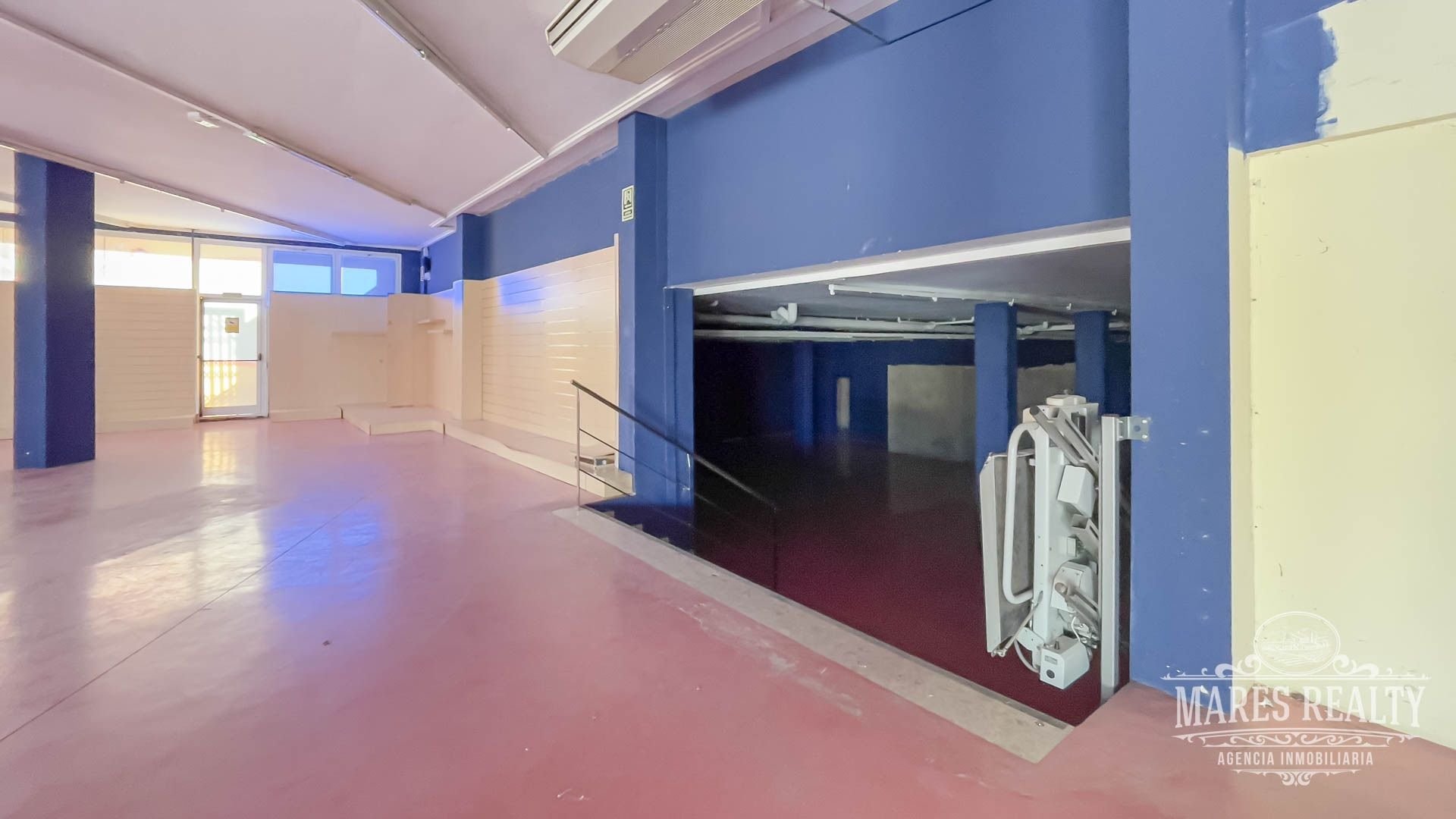 Commercial property à Lloret de Mar, Girona, Espagne 1174 m2 No. 94177