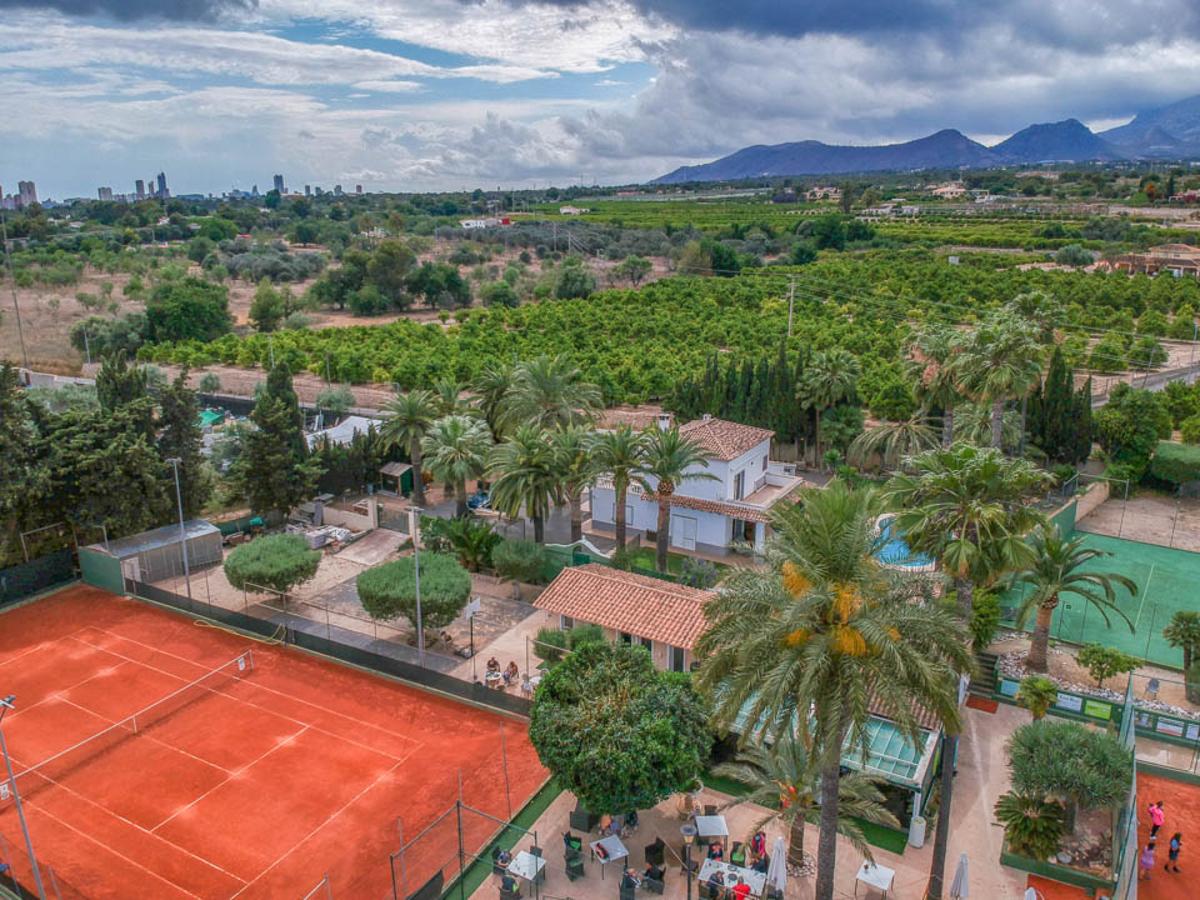 Komerciāls īpašums L'Alfàs del Pi, Alicante, Spānijā 3 istabas, 240 m2 Nr. 99318