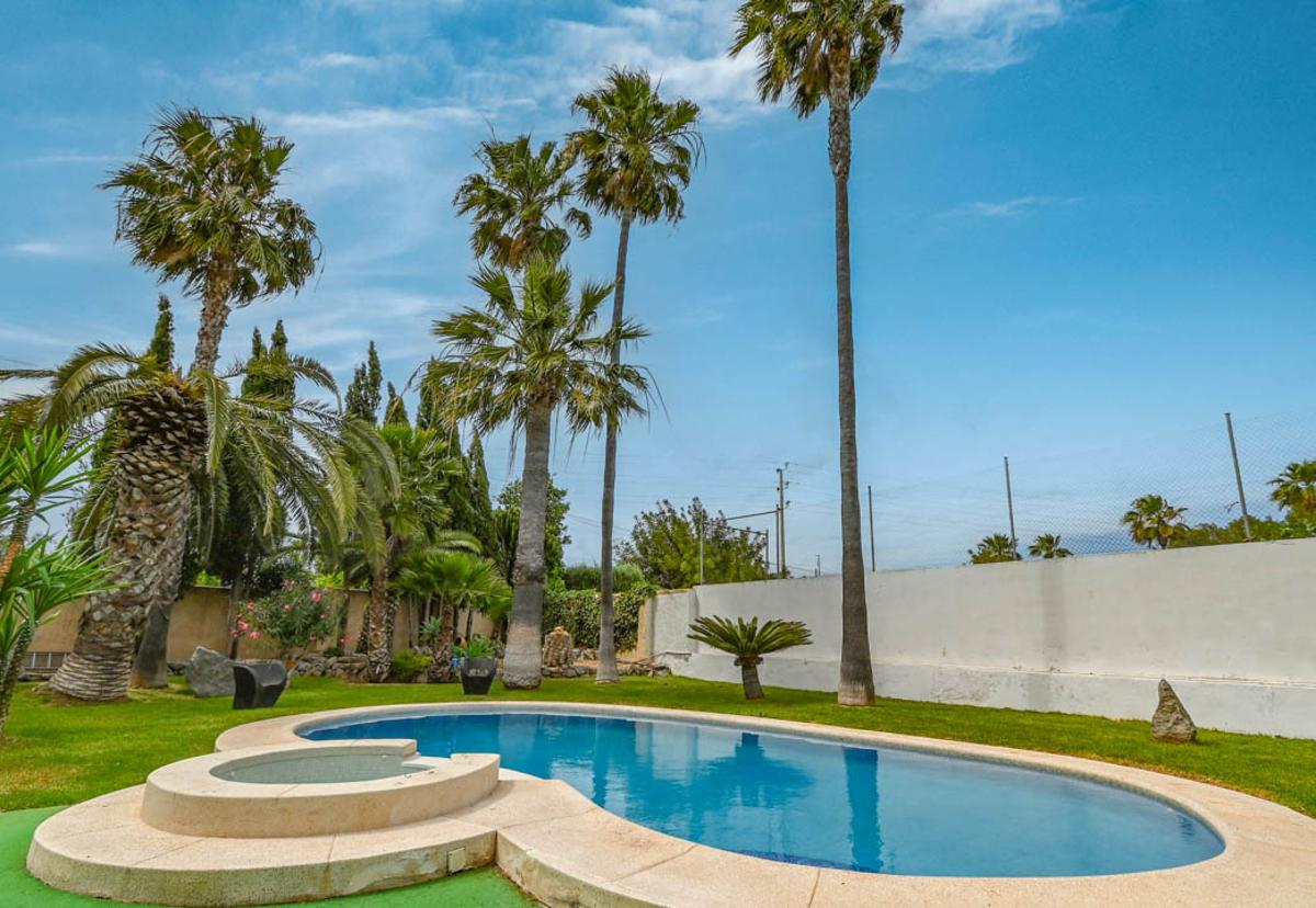Komerciāls īpašums L'Alfàs del Pi, Alicante, Spānijā 3 istabas, 240 m2 Nr. 99318