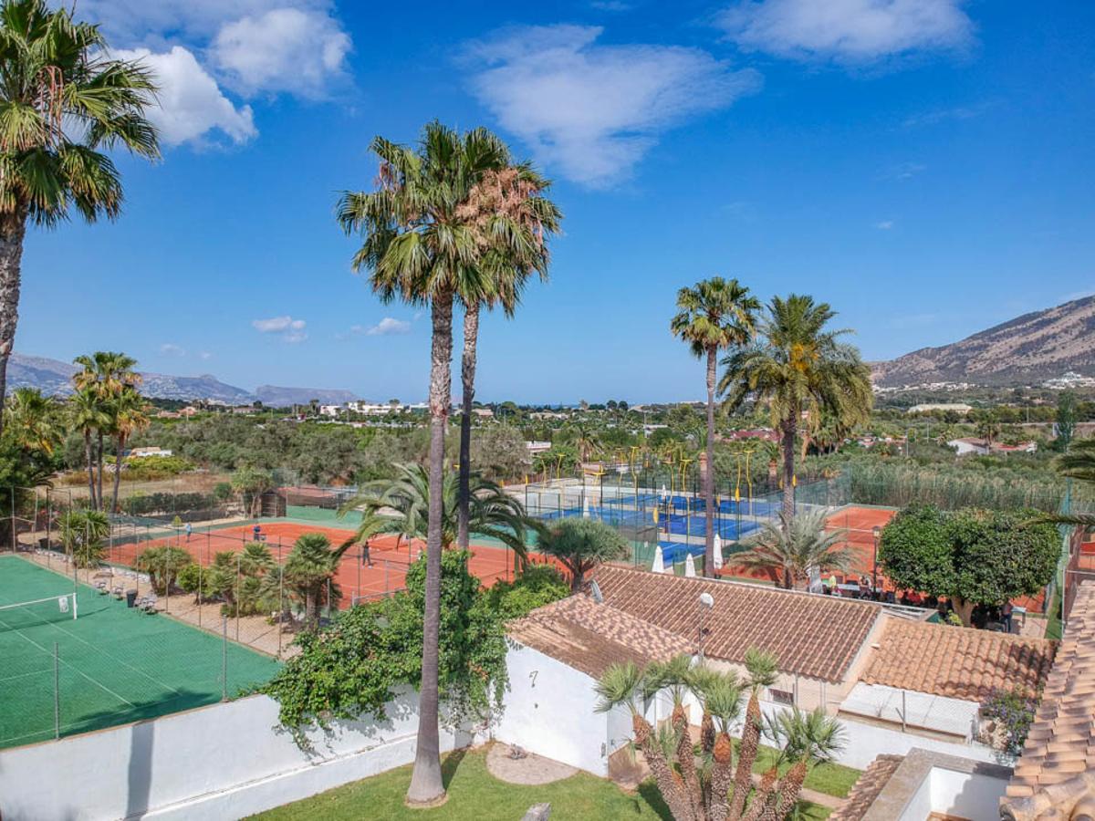 Komerciāls īpašums L'Alfàs del Pi, Alicante, Spānijā 3 istabas, 240 m2 Nr. 99318