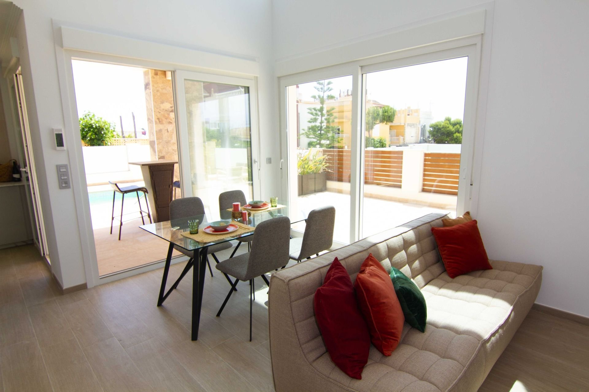 Hus i Torrevieja, Alicante, Spanien 3 sovrum, 238 kvm. Nr. 95740