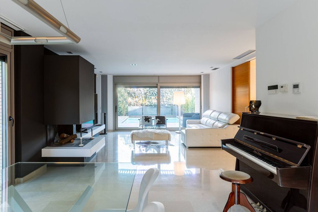 Сasa en Vilassar de Dalt, Barcelona, España 6 dormitorios, 386 m2 No. 35899